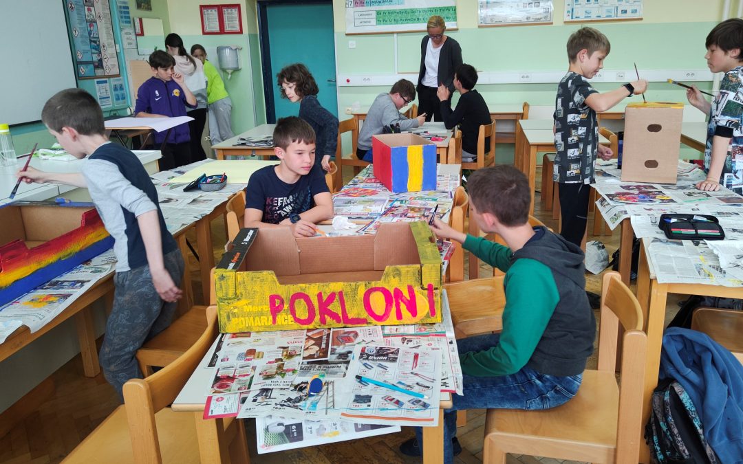 dobrodelna akcija pokloni zvezek